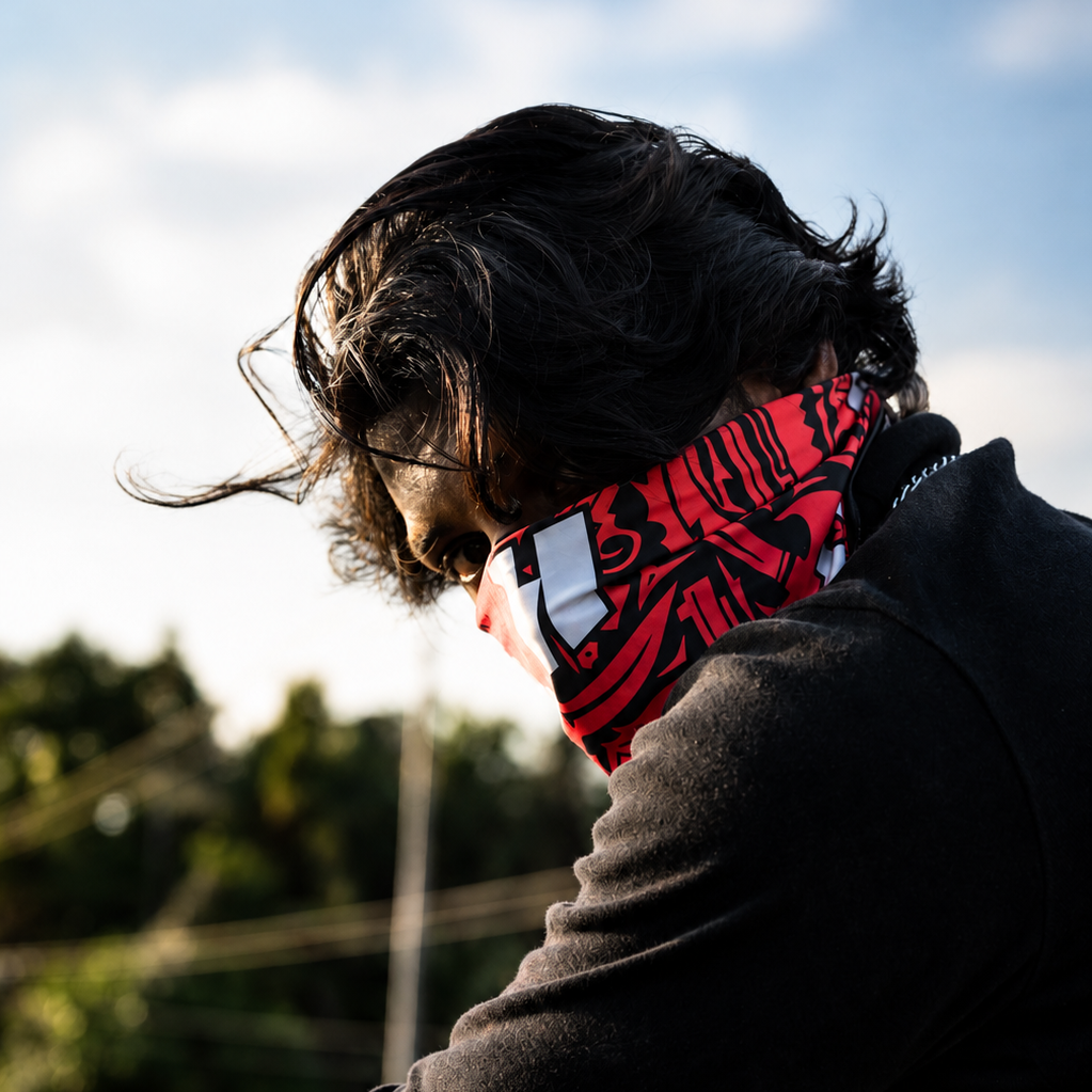 TRIBAL RED